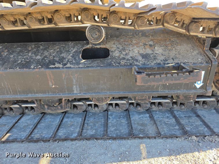 image for item ES2665 2014 John Deere 245G LC excavator