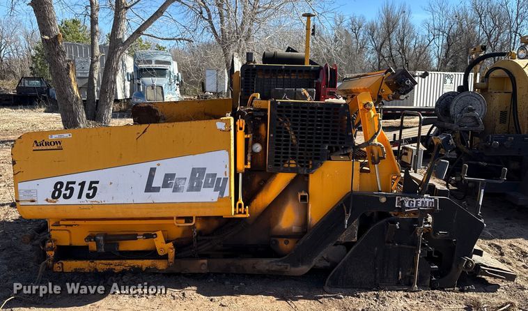 image for item ES5615 2007 Lee-Boy 8515 paver