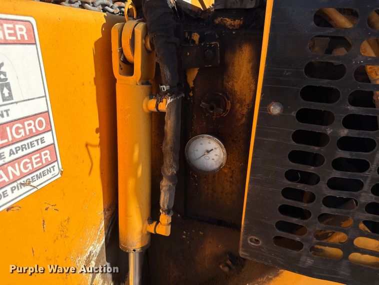 image for item ES5615 2007 Lee-Boy 8515 paver