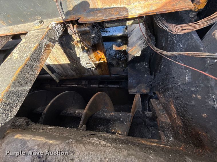 image for item ES5615 2007 Lee-Boy 8515 paver