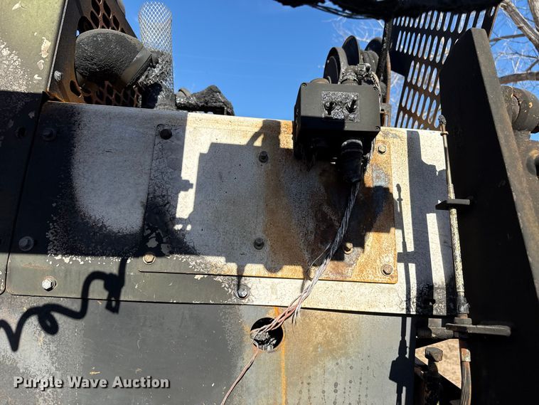 image for item ES5615 2007 Lee-Boy 8515 paver