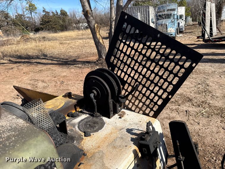 image for item ES5615 2007 Lee-Boy 8515 paver