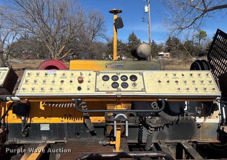 image for item ES5615 2007 Lee-Boy 8515 paver