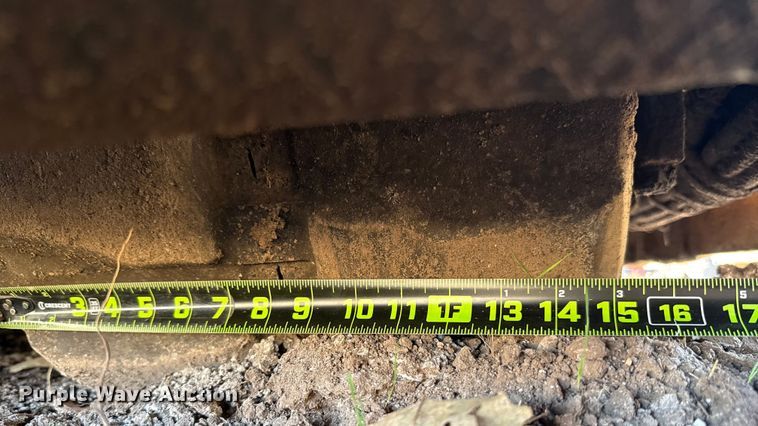 image for item ES5615 2007 Lee-Boy 8515 paver