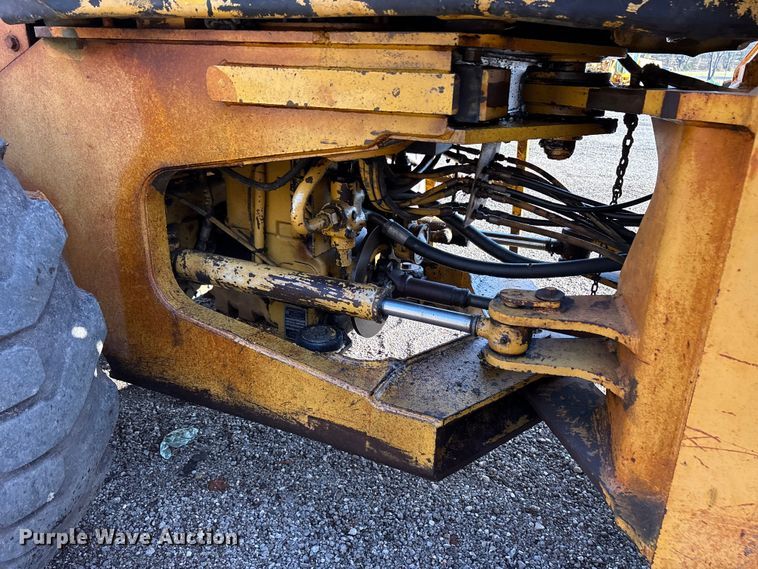 image for item ES8500 1995 John Deere 544G wheel loader