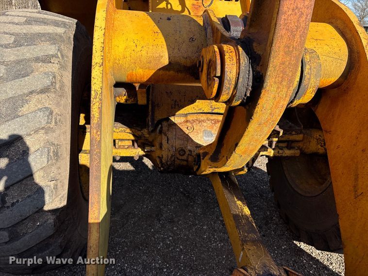 image for item ES8500 1995 John Deere 544G wheel loader