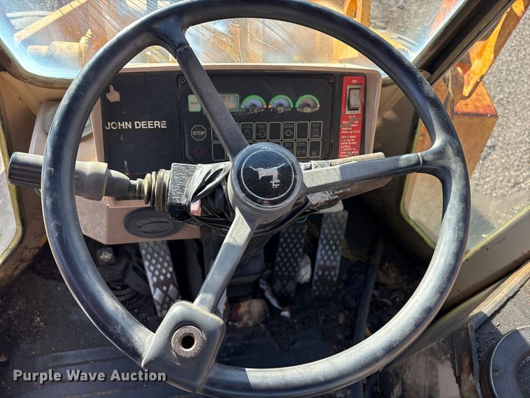 image for item ES8500 1995 John Deere 544G wheel loader