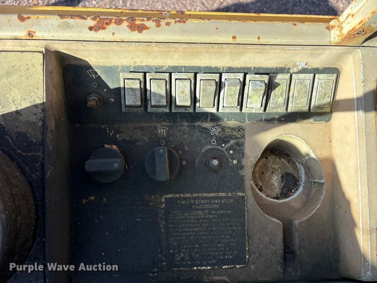 image for item ES8500 1995 John Deere 544G wheel loader