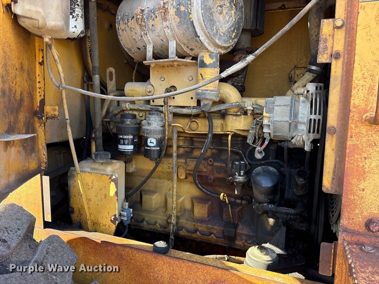 image for item ES8500 1995 John Deere 544G wheel loader