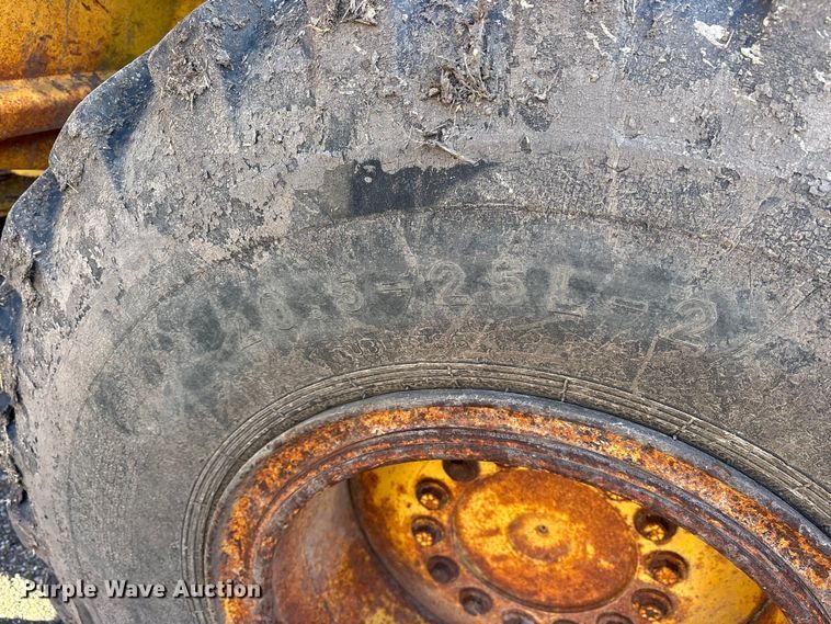 image for item ES8500 1995 John Deere 544G wheel loader