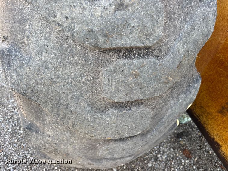 image for item ES8500 1995 John Deere 544G wheel loader