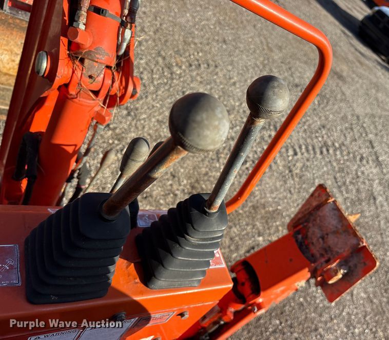 image for item ES8501 Kioti DK35SE MFWD tractor