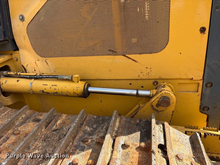 image for item ES8502 2005 John Deere 650J LT dozer