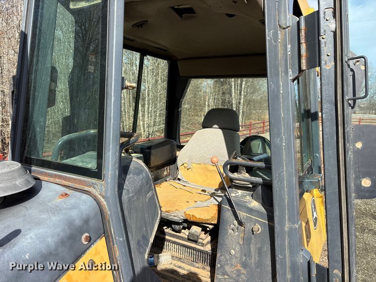 image for item ES8502 2005 John Deere 650J LT dozer