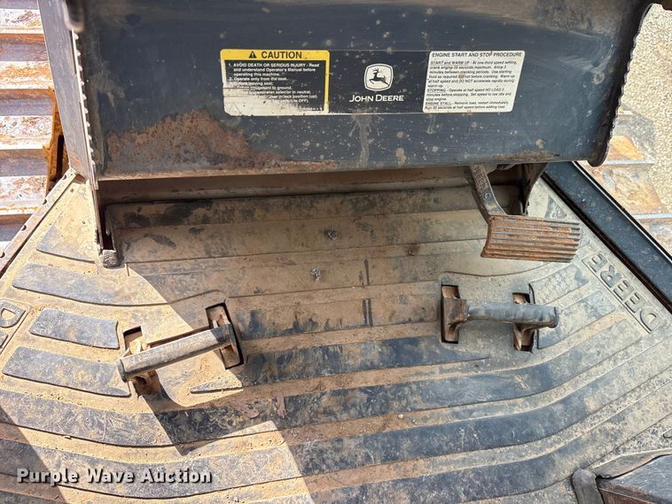 image for item ES8502 2005 John Deere 650J LT dozer