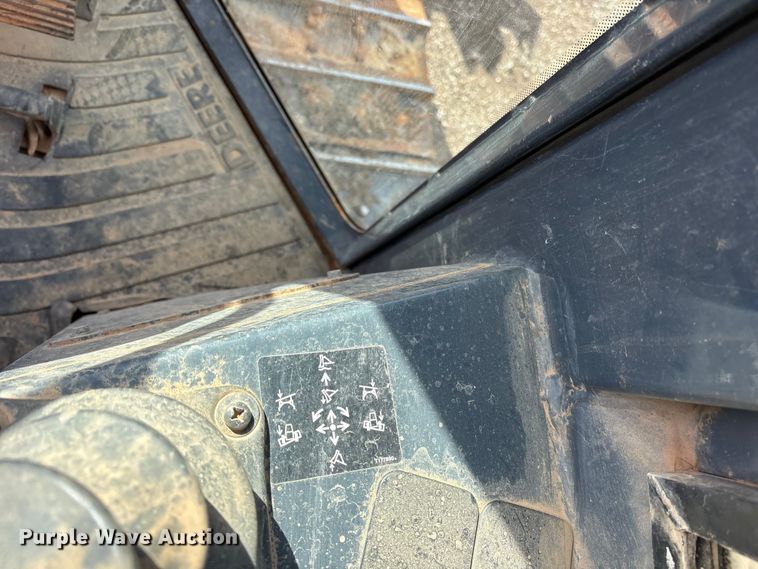 image for item ES8502 2005 John Deere 650J LT dozer