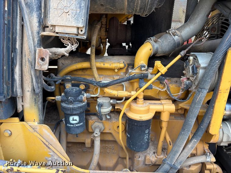 image for item ES8502 2005 John Deere 650J LT dozer