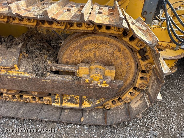 image for item ES8502 2005 John Deere 650J LT dozer