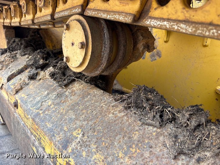 image for item ES8502 2005 John Deere 650J LT dozer