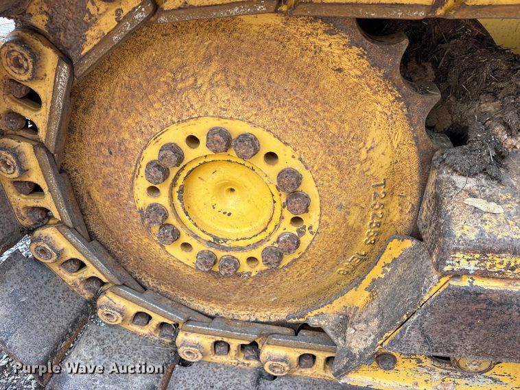 image for item ES8502 2005 John Deere 650J LT dozer