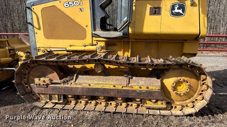 image for item ES8502 2005 John Deere 650J LT dozer