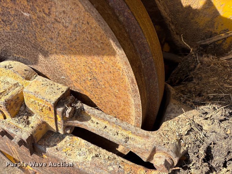 image for item ES8502 2005 John Deere 650J LT dozer