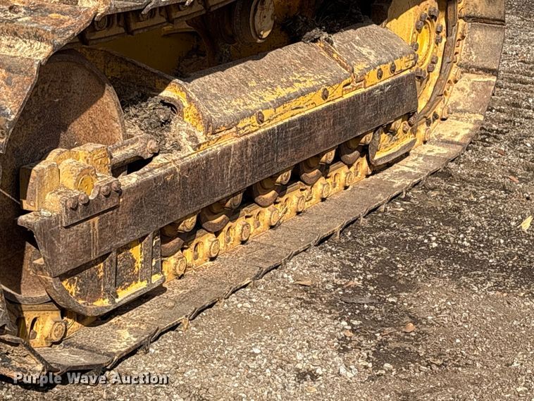 image for item ES8502 2005 John Deere 650J LT dozer