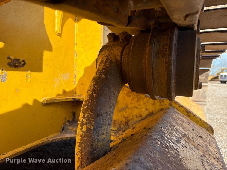 image for item ES8503 2006 John Deere 550J LT dozer