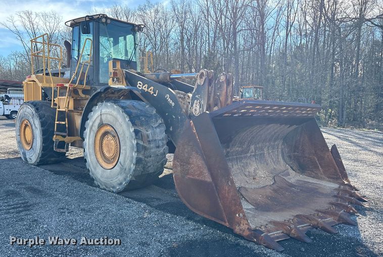 image for item ES8504 2007 John Deere 844J wheel loader
