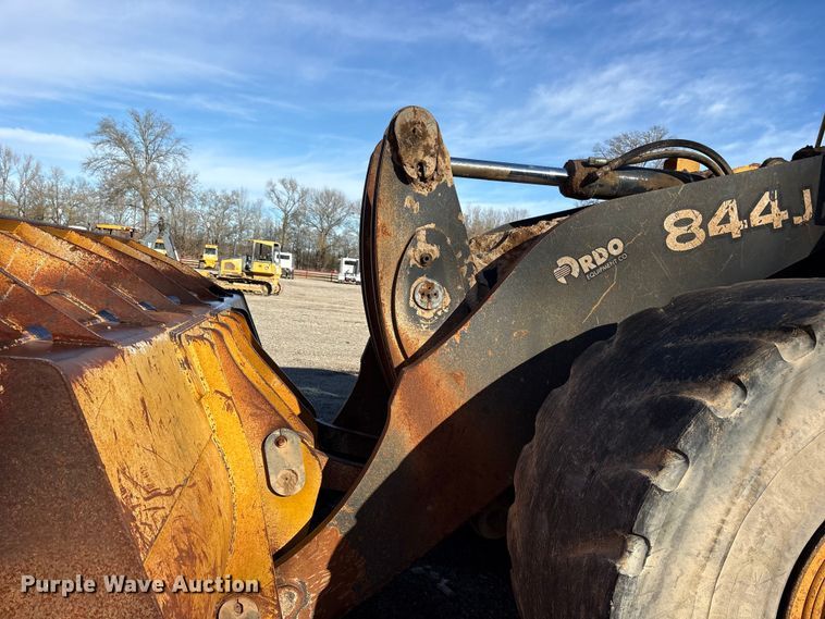 image for item ES8504 2007 John Deere 844J wheel loader