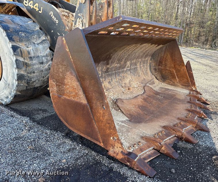 image for item ES8504 2007 John Deere 844J wheel loader