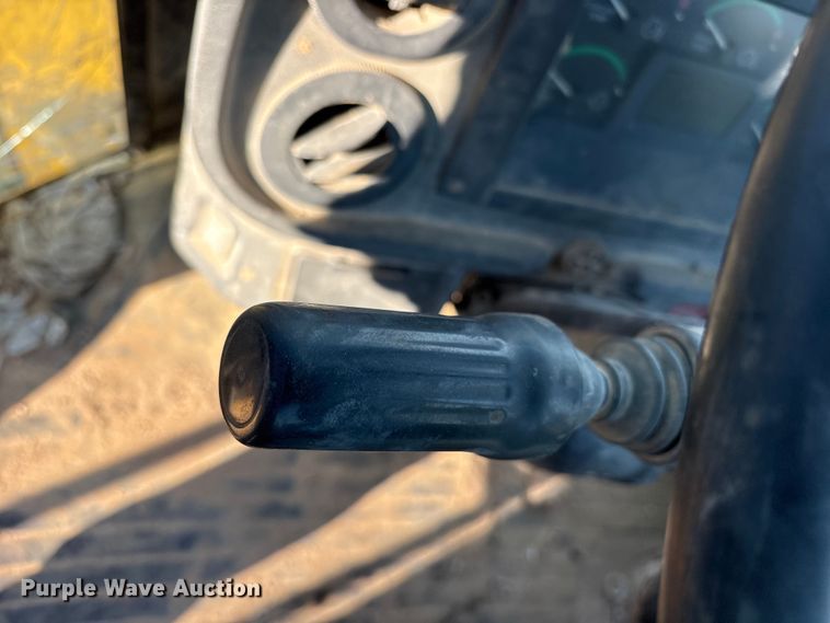 image for item ES8504 2007 John Deere 844J wheel loader