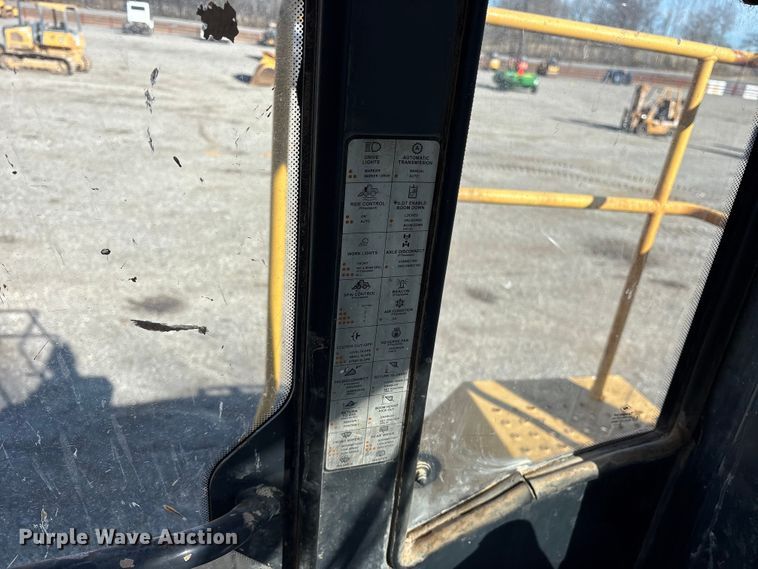 image for item ES8504 2007 John Deere 844J wheel loader