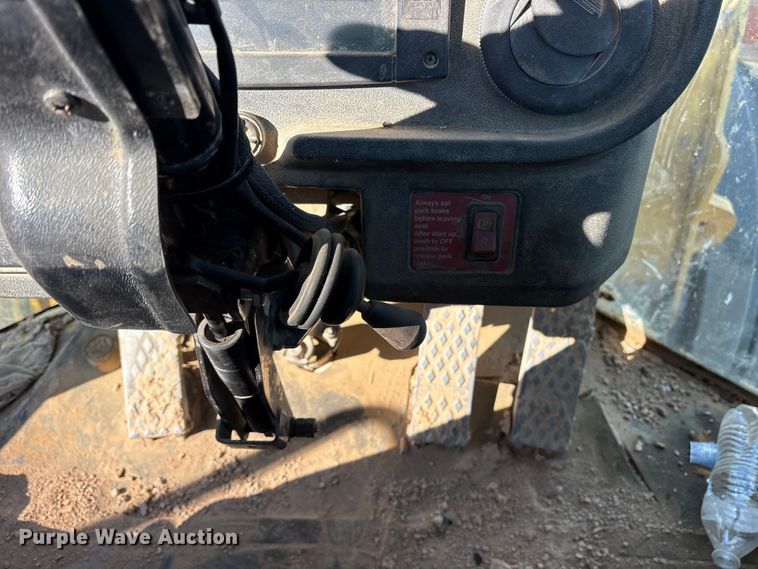 image for item ES8504 2007 John Deere 844J wheel loader