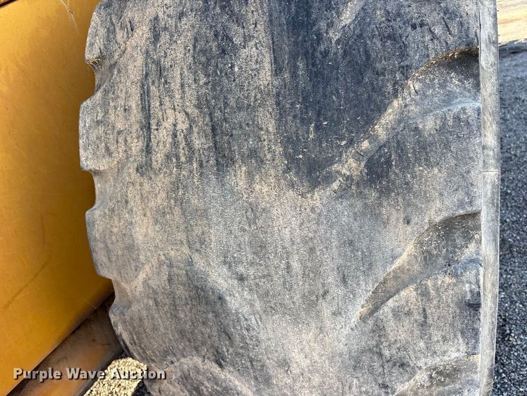 image for item ES8504 2007 John Deere 844J wheel loader