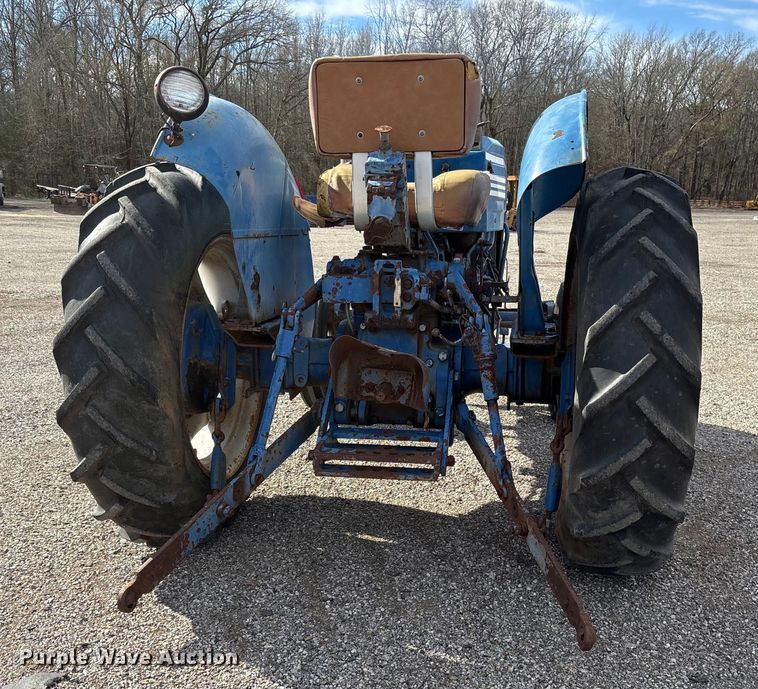 image for item ES8505 Long 310 tractor