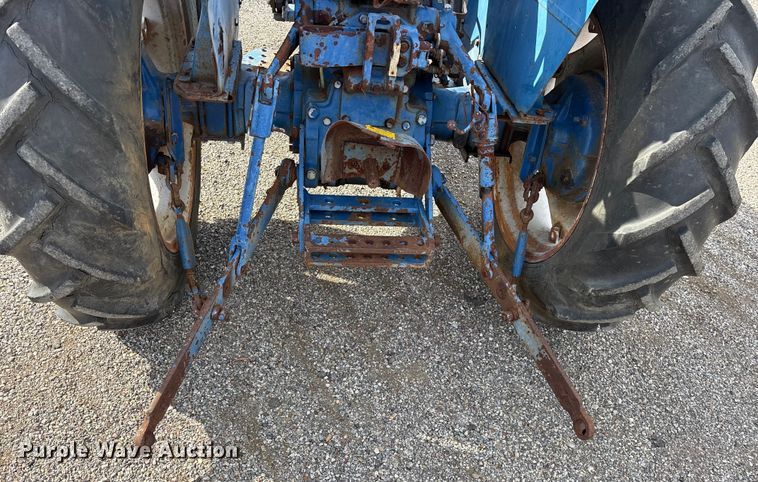 image for item ES8505 Long 310 tractor