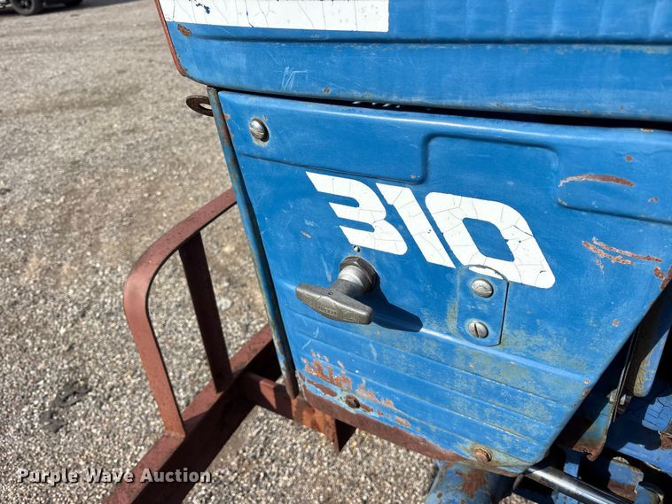 image for item ES8505 Long 310 tractor