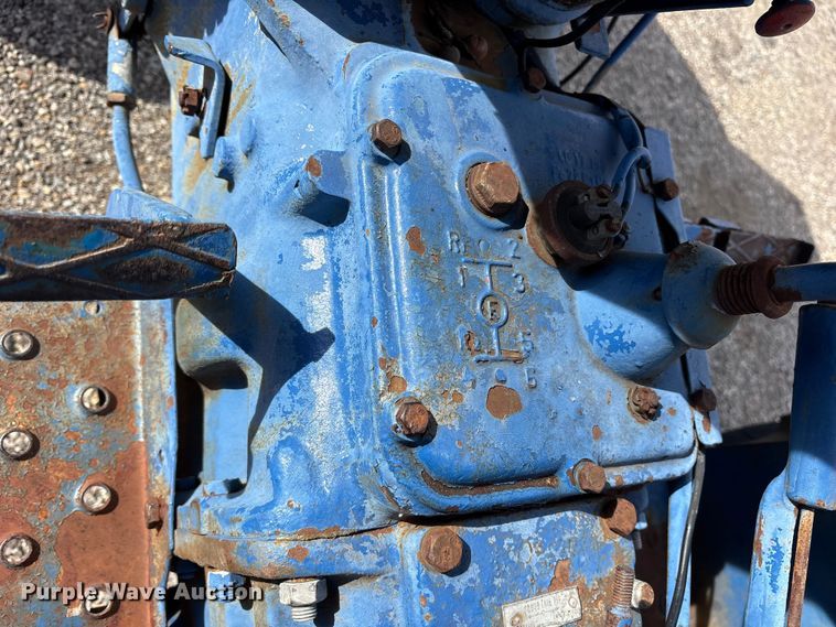 image for item ES8505 Long 310 tractor