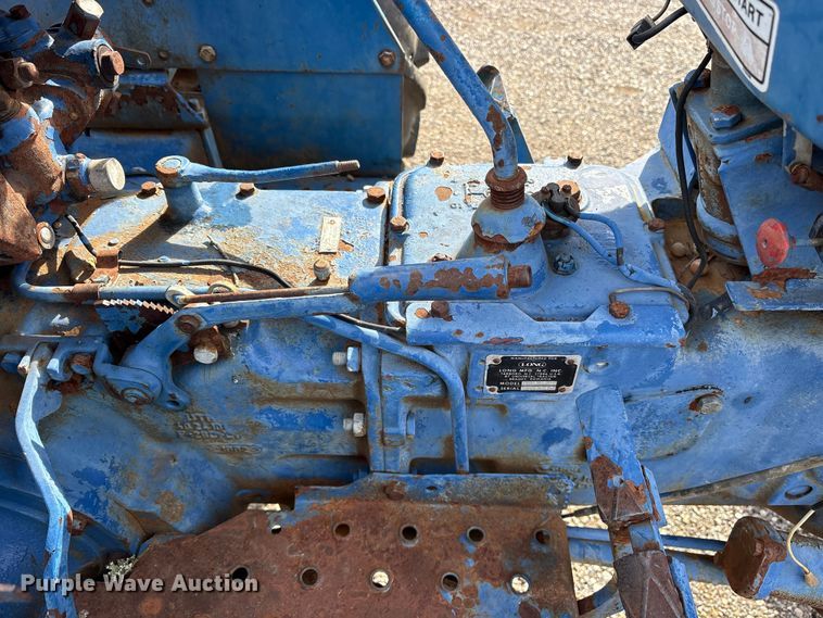 image for item ES8505 Long 310 tractor