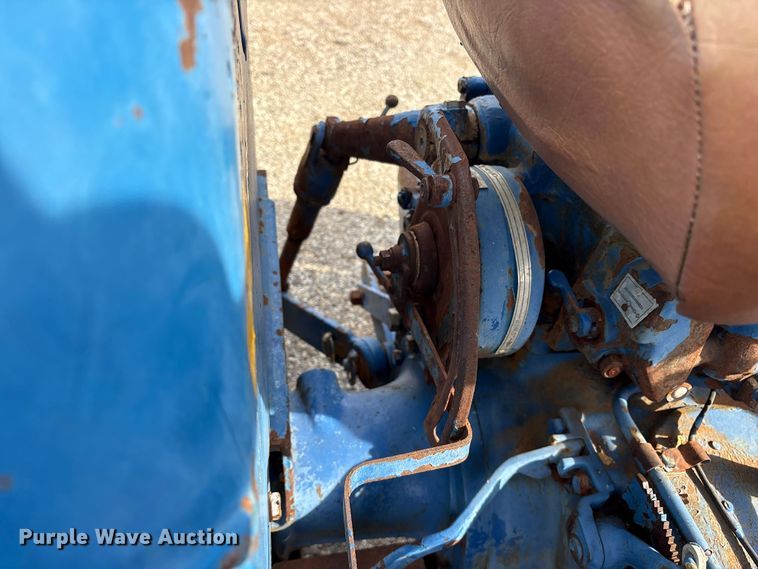 image for item ES8505 Long 310 tractor