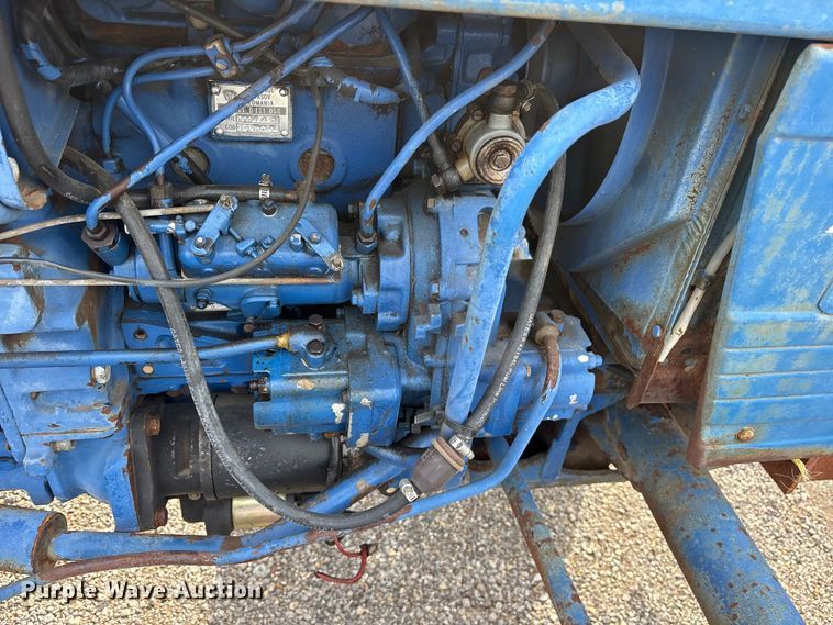 image for item ES8505 Long 310 tractor