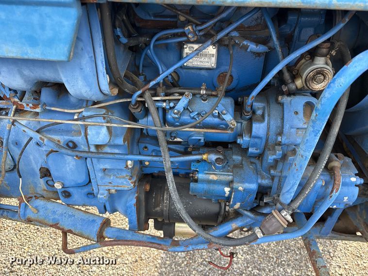 image for item ES8505 Long 310 tractor