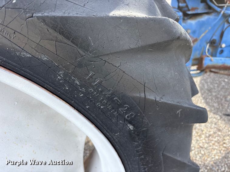 image for item ES8505 Long 310 tractor