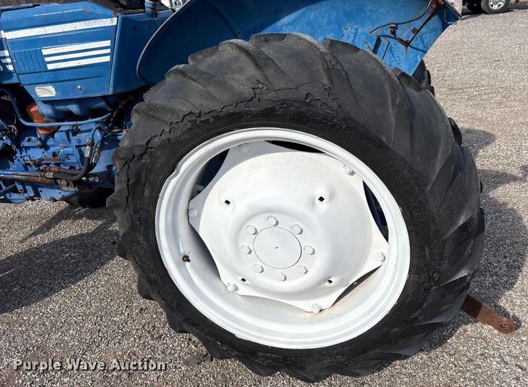 image for item ES8505 Long 310 tractor