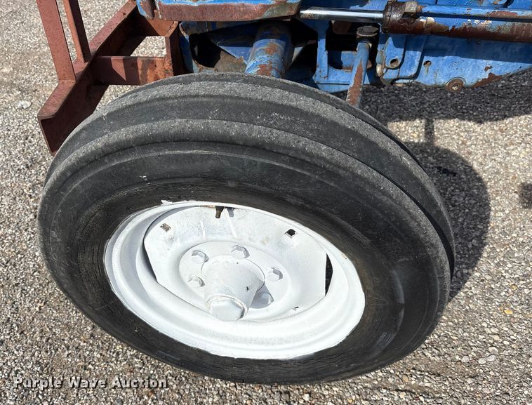 image for item ES8505 Long 310 tractor