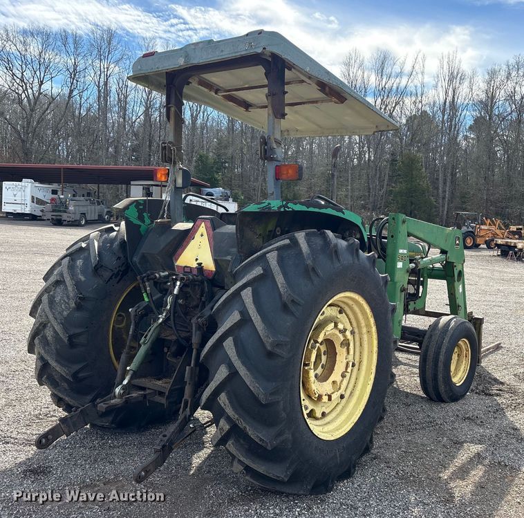 image for item ES8506 1997 John Deere 5500 tractor