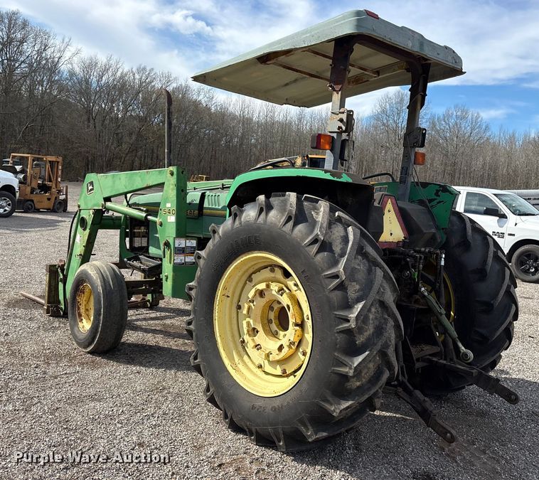 image for item ES8506 1997 John Deere 5500 tractor