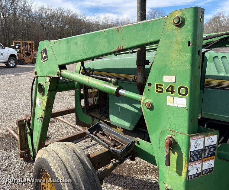 image for item ES8506 1997 John Deere 5500 tractor