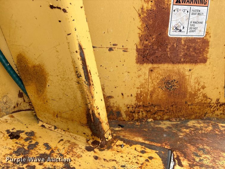 image for item ES8507 Hyster C830A single drum vibratory roller